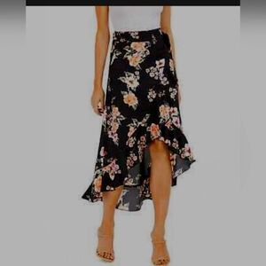 Women's Black Floral-Print Wrap Skirt